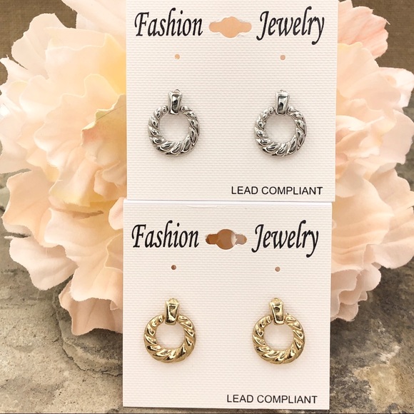 Fashion Jewelry Jewelry - 🍀 Small Door Knocker Style Stud Earrings - Silver or Gold Tone